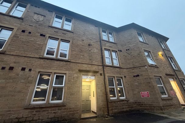 Oldgate, HUDDERSFIELD - Photo 1