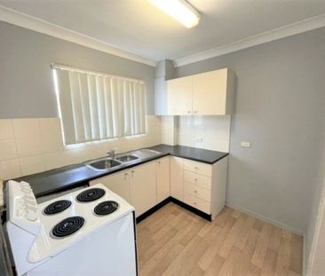 Cosy Unit in Convenient Location! - Photo 4