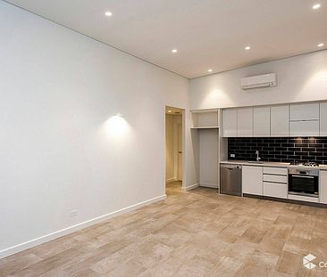 Modern Bayswater Apartment - Photo 4