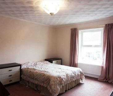 2 bedroom semi-detached house to rent - Photo 3