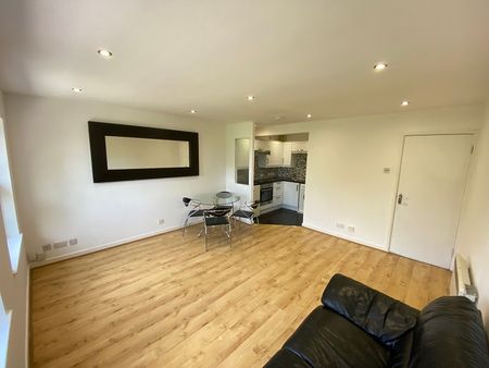 Irvine Court, Mumbles Road, Mumbles, Swansea, SA3 - Photo 3