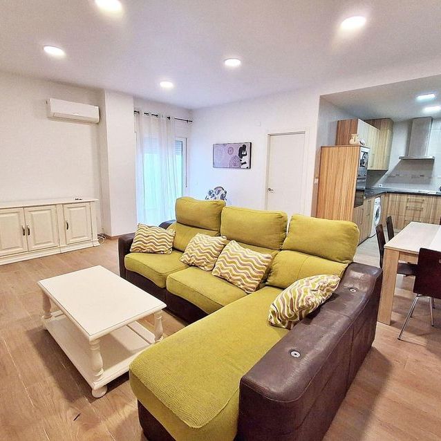 Alquiler de piso en Estación - Photo 1