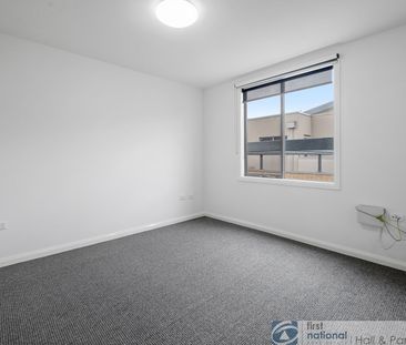 Impressive 2 Bedroom Apartment - Photo 3