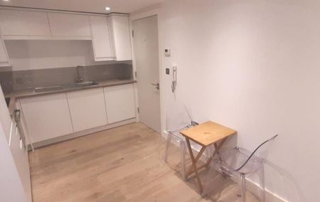 Studio to rent - Photo 3