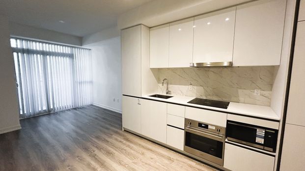 For Lease - 8 Interchange Way Unit# 2010, Vaughan, Ontario - Photo 1