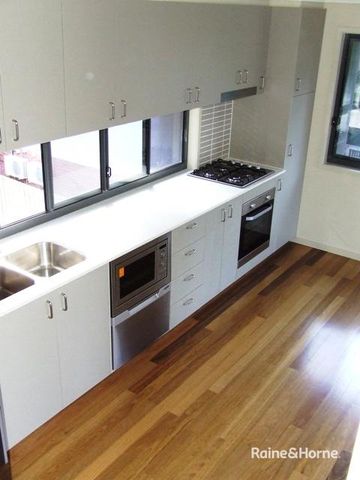 Modern Living at its Best! - Photo 3