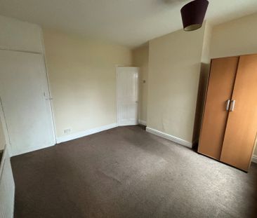 Burnside Street - Photo 3