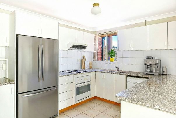Modern 3 Bedroom Top-Floor Living in the Heart of Hornsby - Photo 1