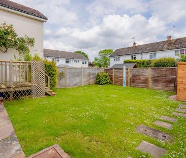 3 bedroom semi-detached house to rent - Photo 3