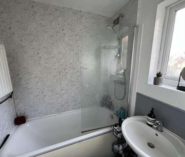 Buckleaze Close, Trowbridge, Wiltshire, BA14 - Photo 4