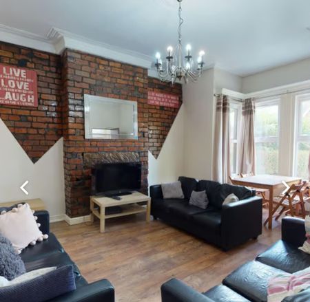 9 Bed - 59 Brudenell Road, Hyde Park, Leeds - LS6 1HA - Student/Professional - Photo 2