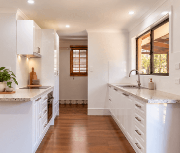 Renovated unit in quiet cul-de-sac location - Photo 5