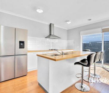 10 Leo Avenue, Tarneit VIC, Belconnen - Photo 6