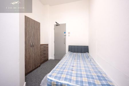 8 bedroom flat to rent - Photo 2