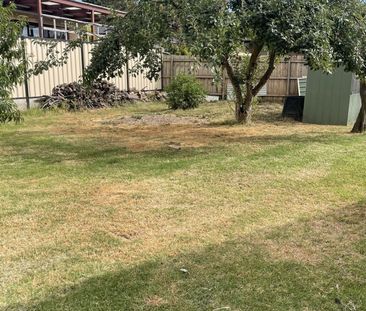 IMMACULATELY PRESENTED FAMILY HOME IN QUIET LOCATION - Photo 3