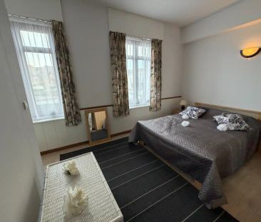 Gemeubeld appartement met één slaapkamer in een gebouw zonder lift. - Photo 6