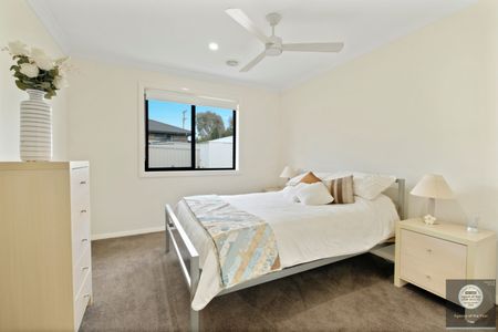 15 Colls Close, Yass NSW 2582 - House For Rent | Domain - Photo 3