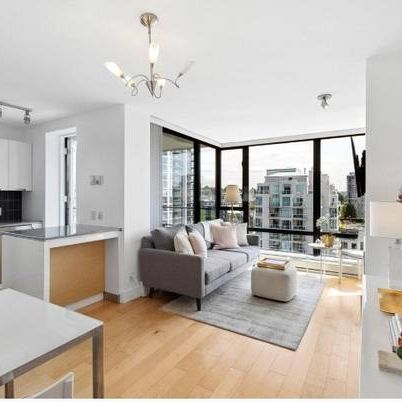 Stunning 1BR At The Sky Building Urban Luxury In Lower Lonsdale - Photo 1