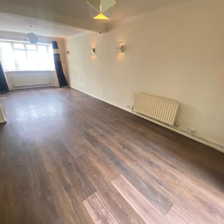 3 bedroom detached house to rent - Photo 1