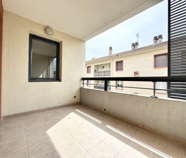 NIMES / QUAI DE FONTAINE - T2 avec TERRASSE et GARAGE - Photo 4