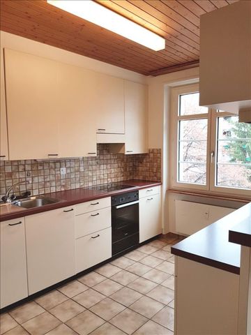 "Rent without deposit - Large apartment near exhibition center and train station" - Photo 5