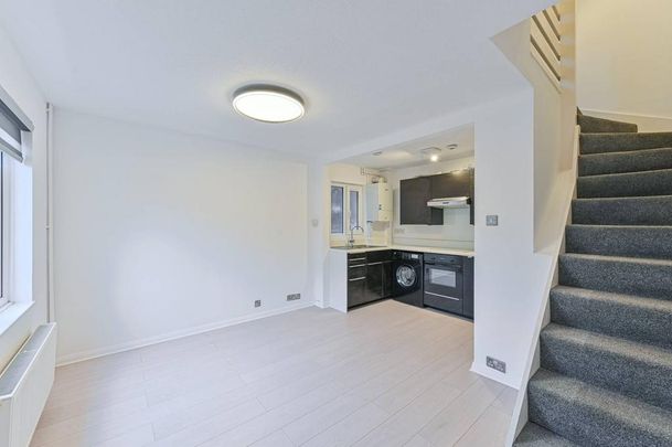 1 bedroom end of terrace house to rent - Photo 1