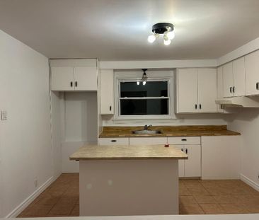 4 1/2 entièrement repeint - 2 chambres - Maizerets - 1200 $/mois - Photo 3