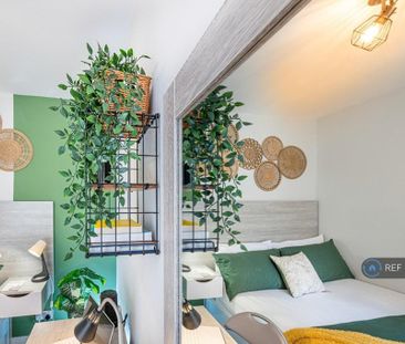 1 bedroom in a house share to rent - Photo 3