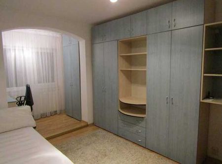 3 camere decomandate, 72 mp, mobilat modern, AC., zona Profi - Fotografie 3