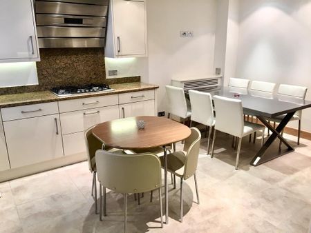 5 bedroom terraced house to rent - Photo 2