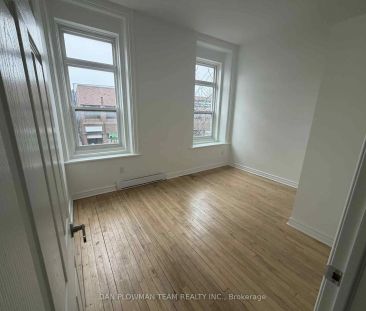 8 Simcoe Street N #205 - Photo 4