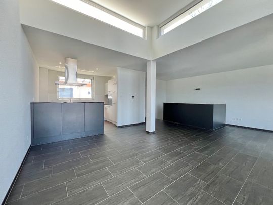 "Moderne 2.5-Zimmer-Wohnung mit Loggia" - Photo 1