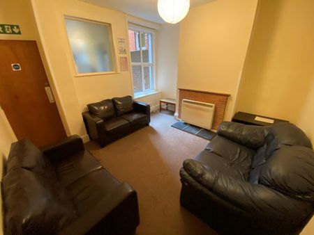 6 bedroom terraced house to rent - Photo 5