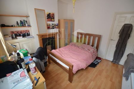3 bedroom terraced house to rent - Photo 4