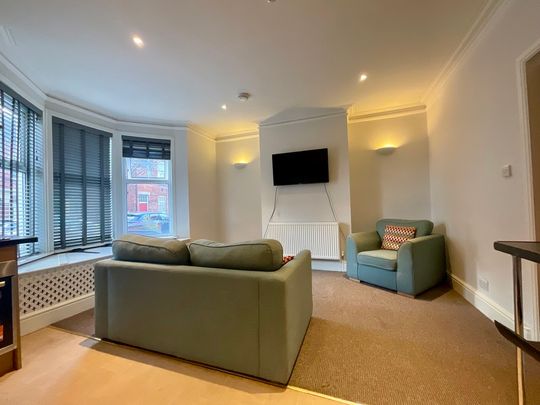 1 bedroom Apartment to let - Photo 1