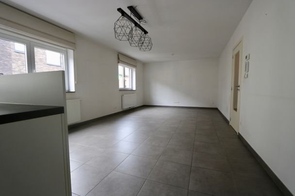 Appartement met 2 slaapkamers en autostaanplaats. - Foto 1