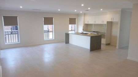 4 Bedroom Ensuite House in Googong - Photo 4