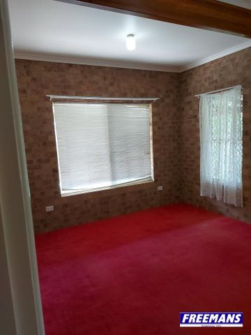 LOVELY 4 BEDROOM HOME IN WONDAI - Photo 2