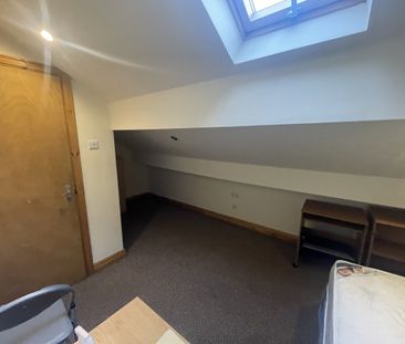 Room 6, 252, Aqueduct Street, Preston - Photo 3