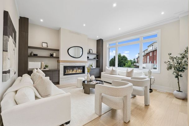 For Lease - 2 Bunn Court, Aurora, Ontario - Photo 1