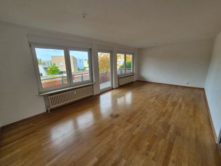 Raumwunder in Böblingen: Helle 3,5-Zimmer-Wohnung mit perfekter Anbindung - Foto 5