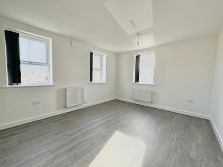 2 bedroom terraced house to rent - Photo 4