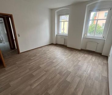 Schön geschnittene 3-Raum-Wohnung mit Balkon und Stellplatz in Bran... - Photo 1