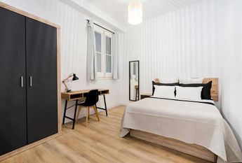 Ronda de Sant Pere, Barcelona, Catalonia 08010