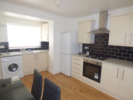 2 bedroom terraced house to rent - Photo 5