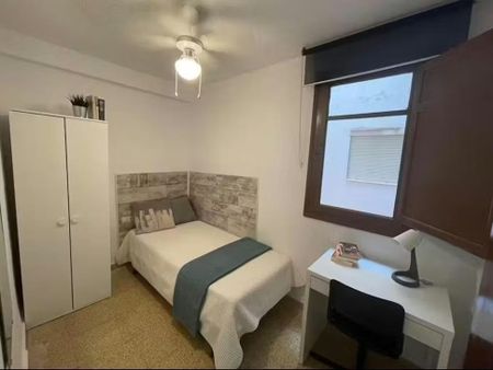 Calle Felipe de Gauna, Valencia, Valencian Community 46011 - Photo 2