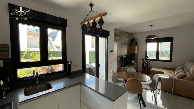 Alquiler de septiembre a junio – Adosado en Polop de la Marina - Foto 1