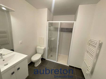 Location appartement Grenoble 38000 47.73 m² - Photo 2