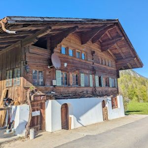 Demnächst zu vermieten: Hübsches Chalet an schöner und ruhiger Lage - Photo 2