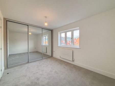 3 bed semi-detached house to rent in Beard Close, Kenilworth, CV8 - Photo 2